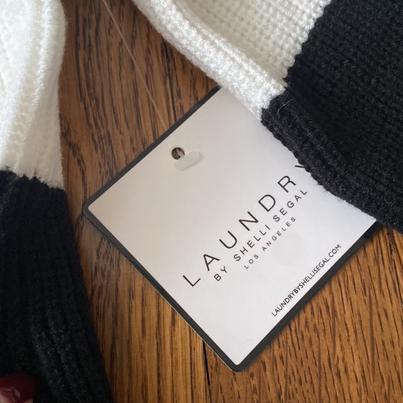 Colorblock Sweater - Picture 4 of 11